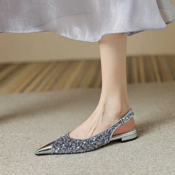 2022 fashion summer sandals metal sequins baotou heel hollow out all-match single flat shoes 0130, Black
2022 fashion summer sandals metal sequins baotou heel hollow out all-match single flat shoes 0130, Black