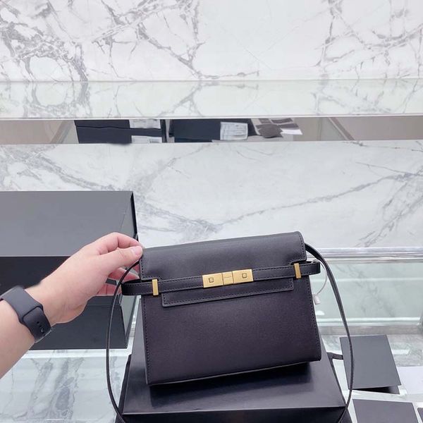 luxurys messenger crossbody bag classical fashion shoulder zipper purses cross quality designer crossbody purse fashion woman clutch purses
luxurys messenger crossbody bag classical fashion shoulder zipper purses cross quality designer crossbody purse fashion woman clutch purses