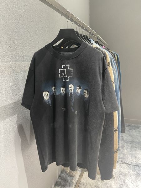 spring and summer german chariot band portrait letter print hole wash water scrub couple t-shirt short sleeve, White;black
spring and summer german chariot band portrait letter print hole wash water scrub couple t-shirt short sleeve, White;black