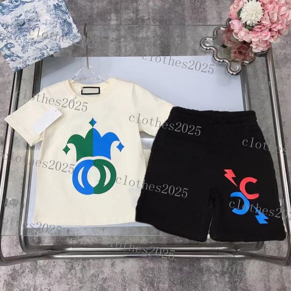 2023 luxury designer kids t-shirt veil skirt british brand summer childrens treasures girls cotton two-piece shirt pleated, White
2023 luxury designer kids t-shirt veil skirt british brand summer childrens treasures girls cotton two-piece shirt pleated, White