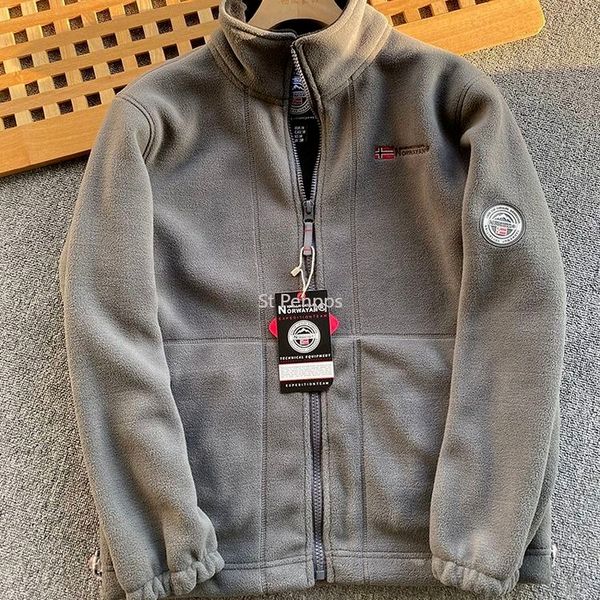 men's jackets winter warm clothes polar fleece pockets solid color young lapel casual student coldproof thickened 230130, Black;brown
men's jackets winter warm clothes polar fleece pockets solid color young lapel casual student coldproof thickened 230130, Black;brown