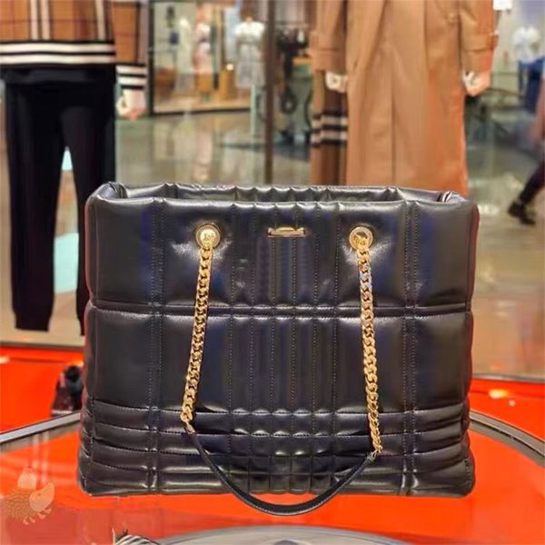 classic shopping bag leather chain tote handbags purse crossbody handbag cowhide bags large capacity gold hardware fashion letter
classic shopping bag leather chain tote handbags purse crossbody handbag cowhide bags large capacity gold hardware fashion letter