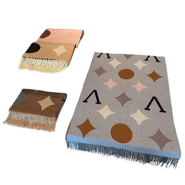 2023 autumn and winter new cashmere core-wrapped yarn two-color scarf shawl for two, Blue;gray
2023 autumn and winter new cashmere core-wrapped yarn two-color scarf shawl for two, Blue;gray