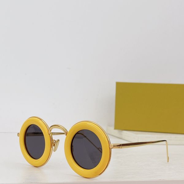 other accessories sunglasses for men and women 40094 round style anti-ultraviolet full frame glasses with box, Silver
other accessories sunglasses for men and women 40094 round style anti-ultraviolet full frame glasses with box, Silver
