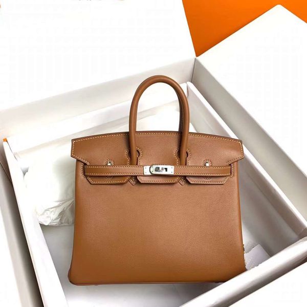 new genuine leathertote bag lux designer handbags silver hardware large capacity shopping bag brand classic hasp purse, Black;red
new genuine leathertote bag lux designer handbags silver hardware large capacity shopping bag brand classic hasp purse, Black;red