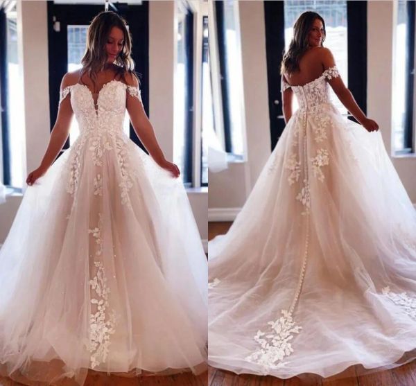 2023 gorgeous beach wedding dresses bridal gown lace applique off the shoulder straps a line covered buttons sweep train plus size custom ma, White
2023 gorgeous beach wedding dresses bridal gown lace applique off the shoulder straps a line covered buttons sweep train plus size custom ma, White