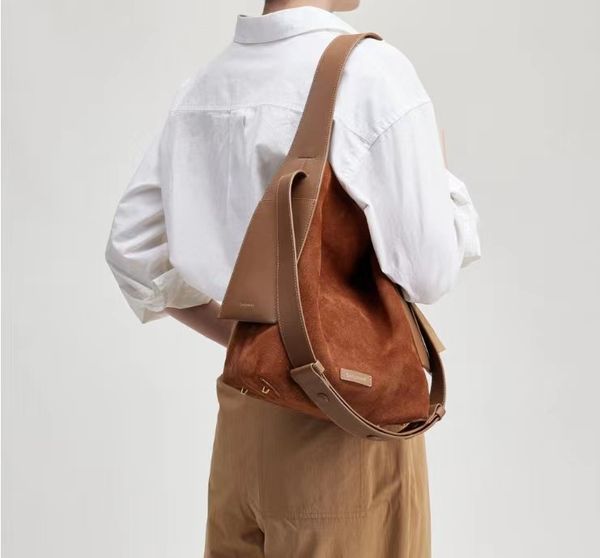 the latest pipi commuting bag hanging ear tote bag large capacity single shoulder crossbody bag women's bag
the latest pipi commuting bag hanging ear tote bag large capacity single shoulder crossbody bag women's bag