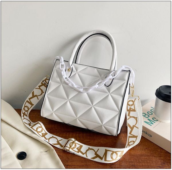 lattice large bags tote fashion new pu leather women's designer handbag shoulder messenger bag
lattice large bags tote fashion new pu leather women's designer handbag shoulder messenger bag