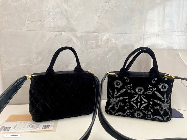 new fashion tote bag shopping bag velvet handbag luxury women bag brand shoulder bag 2023 spring crossbody bag designer bag 5a quality
new fashion tote bag shopping bag velvet handbag luxury women bag brand shoulder bag 2023 spring crossbody bag designer bag 5a quality