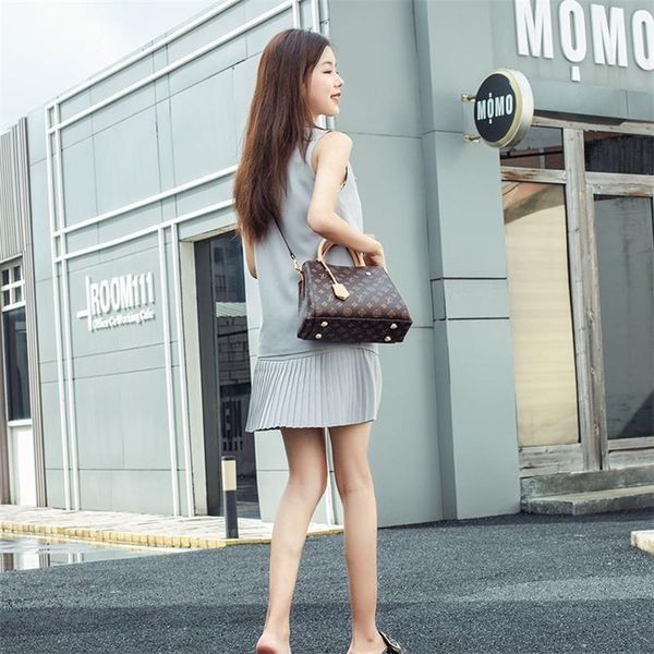 2023 shoulder bags women luxurys shoulder bag famous designers handbag crossbody lady tote messenger bags
2023 shoulder bags women luxurys shoulder bag famous designers handbag crossbody lady tote messenger bags