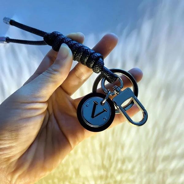2023 fashion designer keychain lovers car key buckle luxury brand leather handmade carabiner keychains for men women bags pendant keyrings l, Silver
2023 fashion designer keychain lovers car key buckle luxury brand leather handmade carabiner keychains for men women bags pendant keyrings l, Silver