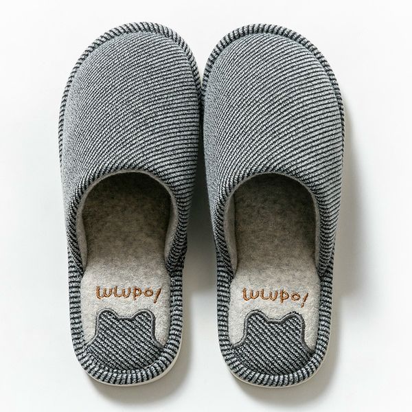 slippers male autumn and winter stripe print household cotton shoes men home indoor soft antiskid simple 230130, Black
slippers male autumn and winter stripe print household cotton shoes men home indoor soft antiskid simple 230130, Black