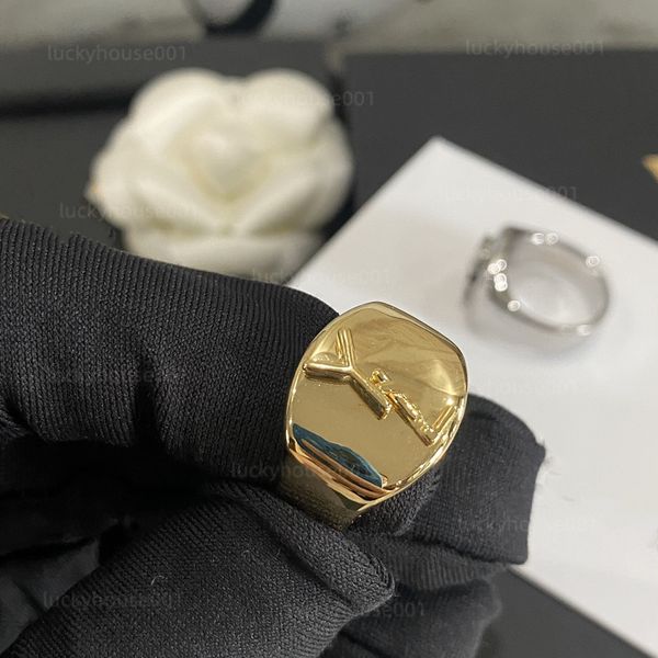 18k gold-plated ring luxury designer womens jewelry diamond gold ring titanium steel alloy gold-plated fashion accessories never fade and al, Silver
18k gold-plated ring luxury designer womens jewelry diamond gold ring titanium steel alloy gold-plated fashion accessories never fade and al, Silver