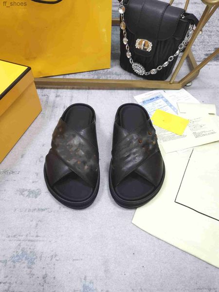 2023 designer women's luxury slippers platform leisure summer flat beach sandals size 35-42 with box, Black
2023 designer women's luxury slippers platform leisure summer flat beach sandals size 35-42 with box, Black