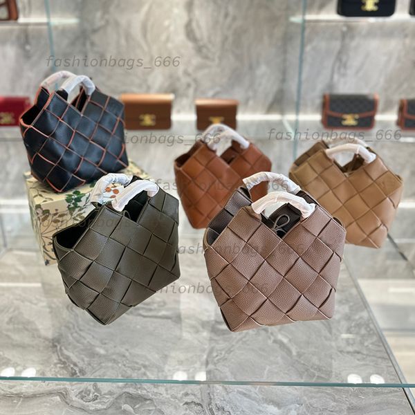 evening bags weave basket surplus leather woven totes hand bag women handbag purse checker patchwork color fashion letter remoavble shoulder
evening bags weave basket surplus leather woven totes hand bag women handbag purse checker patchwork color fashion letter remoavble shoulder