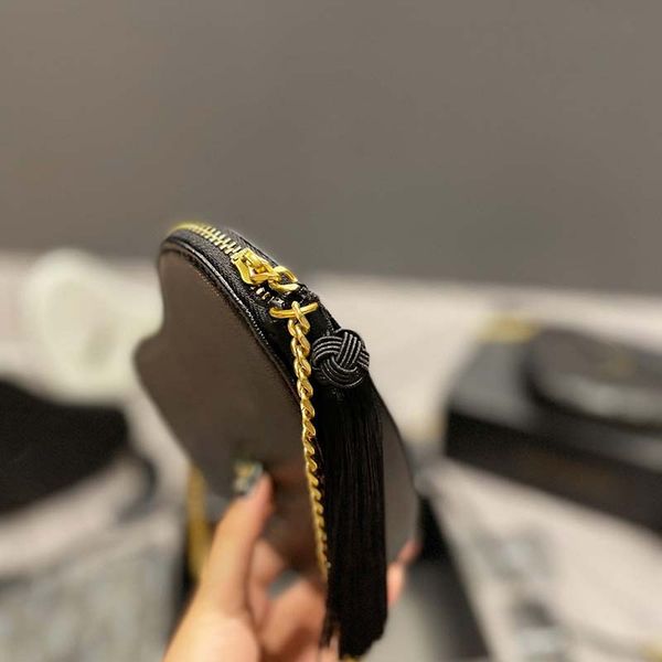 2023 crossbod designer bag purse messenger handbags luxury designer shoulder bag fashion shoulder bags handbags quality women letter purse
2023 crossbod designer bag purse messenger handbags luxury designer shoulder bag fashion shoulder bags handbags quality women letter purse