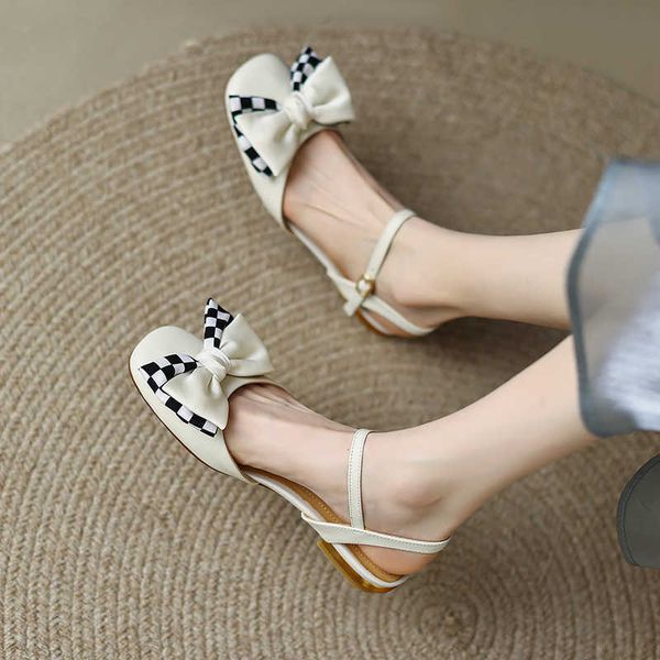 2022 fashion casual new summer women flat solid color baotou bow buckle outdoor sandals 0130, Black
2022 fashion casual new summer women flat solid color baotou bow buckle outdoor sandals 0130, Black