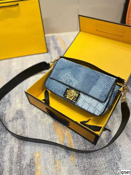 fashion brand handbag new f denim art print western style one shoulder diagonal span postman staff armpit handbag women's bag trend
fashion brand handbag new f denim art print western style one shoulder diagonal span postman staff armpit handbag women's bag trend