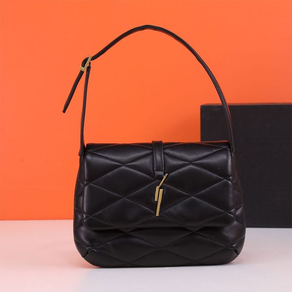 quilted axillary bag women shoulder bags lambskin handbags purse designer wallet hig quality hardware fashion letters interior compartment p
quilted axillary bag women shoulder bags lambskin handbags purse designer wallet hig quality hardware fashion letters interior compartment p
