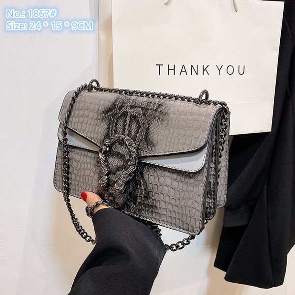 Factory wholesale ladies shoulder bags 7 colors sweet little fresh printed chain bag flip embossed fashion handbag personalized crocodile leather handbags, Brown-1867#
Factory wholesale ladies shoulder bags 7 colors sweet little fresh printed chain bag flip embossed fashion handbag personalized crocodile leather handbags, Brown-1867#
