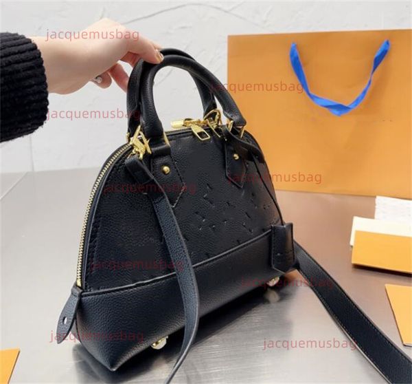 designer alma bb bags handbag women shell bag luxury shoulder crossbody hobo wallet grade fashion l letter embossing messenger purse pouch v
designer alma bb bags handbag women shell bag luxury shoulder crossbody hobo wallet grade fashion l letter embossing messenger purse pouch v