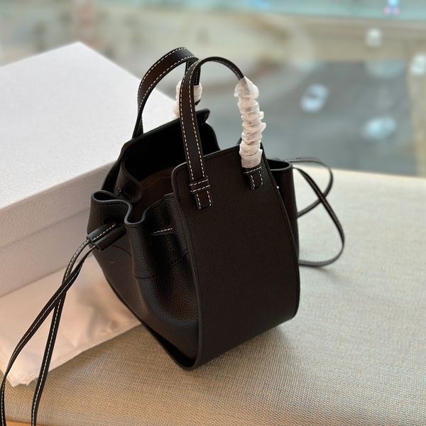 designer bag luxuries women bags lady tote bag fashion totes bag woman handbag design pocket ladies bag purse wallets totes handle girl luxu
designer bag luxuries women bags lady tote bag fashion totes bag woman handbag design pocket ladies bag purse wallets totes handle girl luxu