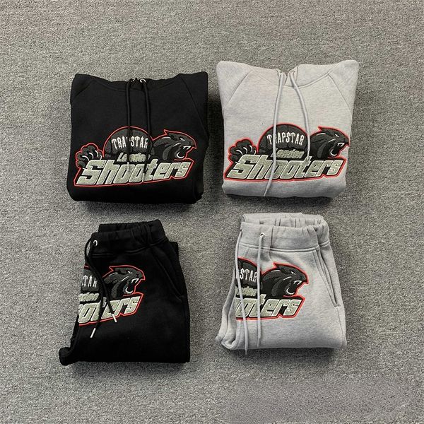 men's hoodies sweatshirts fw trapstar hoodie suit men women red black tiger head towel embroidered hooded sweatshirt plush 230130
men's hoodies sweatshirts fw trapstar hoodie suit men women red black tiger head towel embroidered hooded sweatshirt plush 230130