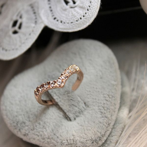 solitaire ring fashion jewelry vtype unique design inlaid imitation crystal wholesale product 230130, Golden;silver
solitaire ring fashion jewelry vtype unique design inlaid imitation crystal wholesale product 230130, Golden;silver
