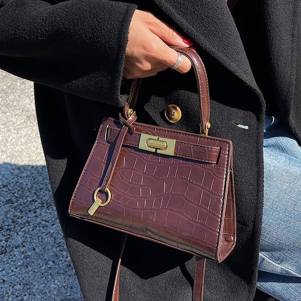 evening bags autumnwinter texture female ins messenger high fashion pattern square shoulder 230131
evening bags autumnwinter texture female ins messenger high fashion pattern square shoulder 230131