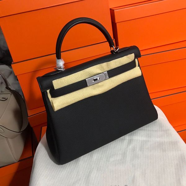 new genuine leather tote bag capicity lady shopping hasp square vintage lux designer handbags silver hardware 28cm brands classic fashion, Black;red
new genuine leather tote bag capicity lady shopping hasp square vintage lux designer handbags silver hardware 28cm brands classic fashion, Black;red