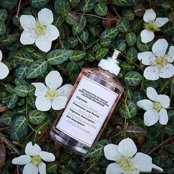 neutral perfume women men perfumes series 100ml green leaf creamy strong spicy and fresh floral fragrance good smell fast delivery
neutral perfume women men perfumes series 100ml green leaf creamy strong spicy and fresh floral fragrance good smell fast delivery