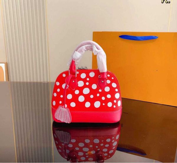 evening bags 2023 commuting brand spring and summer new polka dot leopard shell bag water ripple tassel pendant shoulder hand messenger lady 
evening bags 2023 commuting brand spring and summer new polka dot leopard shell bag water ripple tassel pendant shoulder hand messenger lady