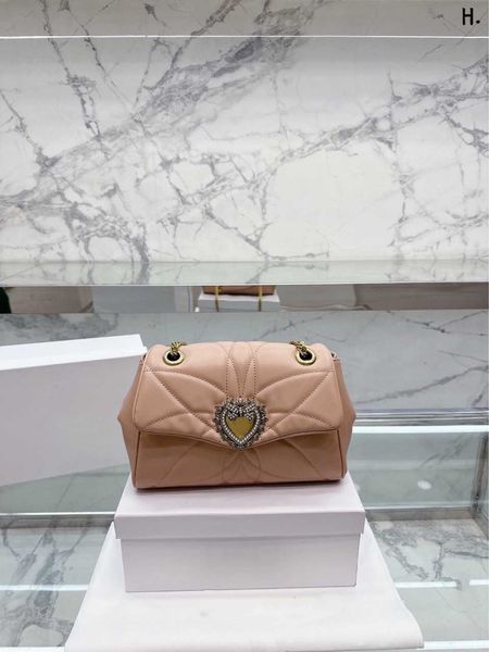 evening bags 2023 commuting brand new embroidered badge women's bag inlaid with beads one shoulder messenger love heart high-capacity m
evening bags 2023 commuting brand new embroidered badge women's bag inlaid with beads one shoulder messenger love heart high-capacity m