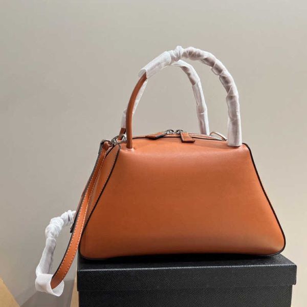 evening bags 2023 commuting brand new high-capacity dumpling bag single-shoulder portable mobile phone french stick boston makeup female
evening bags 2023 commuting brand new high-capacity dumpling bag single-shoulder portable mobile phone french stick boston makeup female