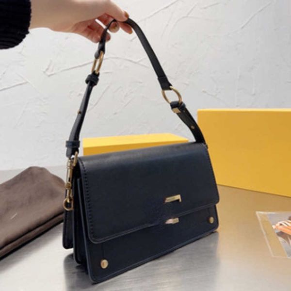 evening bags spring and summer 2023 commuting brand new metal t-organ chain strap stranded shoulder tofu women's handheld small square
evening bags spring and summer 2023 commuting brand new metal t-organ chain strap stranded shoulder tofu women's handheld small square