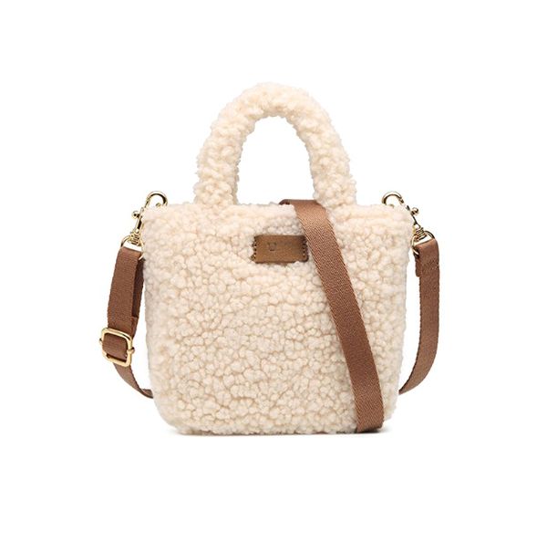 luxurys designer mini bag ugg new womens handbag wool fleece teddy clutch fashion mens pochette crossbody warm shoulder wallets totes travel
luxurys designer mini bag ugg new womens handbag wool fleece teddy clutch fashion mens pochette crossbody warm shoulder wallets totes travel