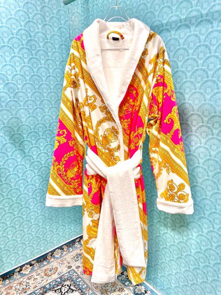 women's sleepwear robe underwear luxury brand logo velvet outer layer imported 100 egyptian cotton yarn lining, Black;red
women's sleepwear robe underwear luxury brand logo velvet outer layer imported 100 egyptian cotton yarn lining, Black;red