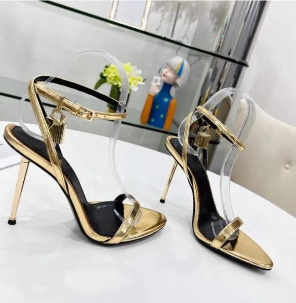 women 22s elegant brand padlock pointy naked sandals shoes hardware lock and key women metal stiletto heel party dress wedding eu35-43 tom-f
women 22s elegant brand padlock pointy naked sandals shoes hardware lock and key women metal stiletto heel party dress wedding eu35-43 tom-f