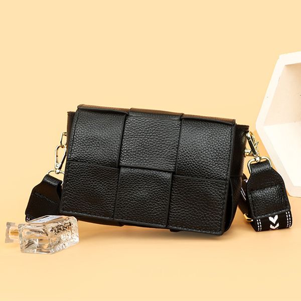 evening bag's fashion woven genuine leather shoulder luxury brand small messenger soft real cowhide handbag for women 230131
evening bag's fashion woven genuine leather shoulder luxury brand small messenger soft real cowhide handbag for women 230131