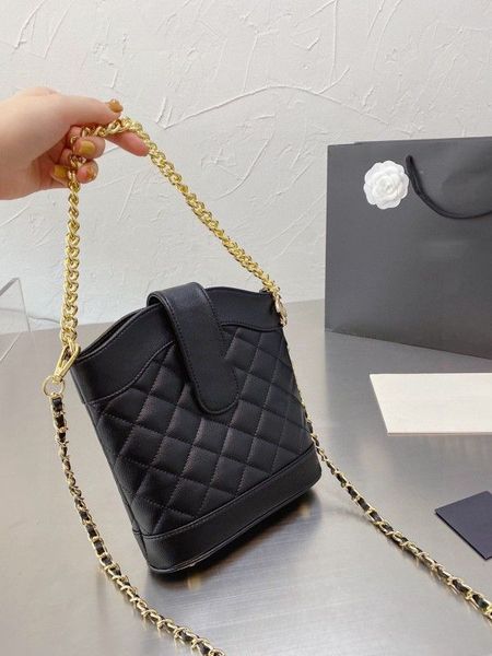 2023 new women bags chain bucket bag shoulder bags fashion shopping satchels leather crossbody messenger luxury designer purses hobo handbag
2023 new women bags chain bucket bag shoulder bags fashion shopping satchels leather crossbody messenger luxury designer purses hobo handbag