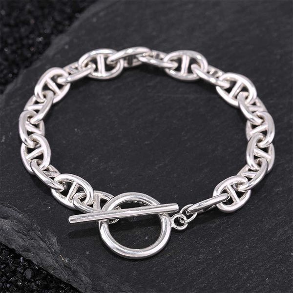 chrome heart s925 sterling silver ot buckle bracelet simple and versatile smooth face fashion couple men and women minority design pig nose, Black
chrome heart s925 sterling silver ot buckle bracelet simple and versatile smooth face fashion couple men and women minority design pig nose, Black