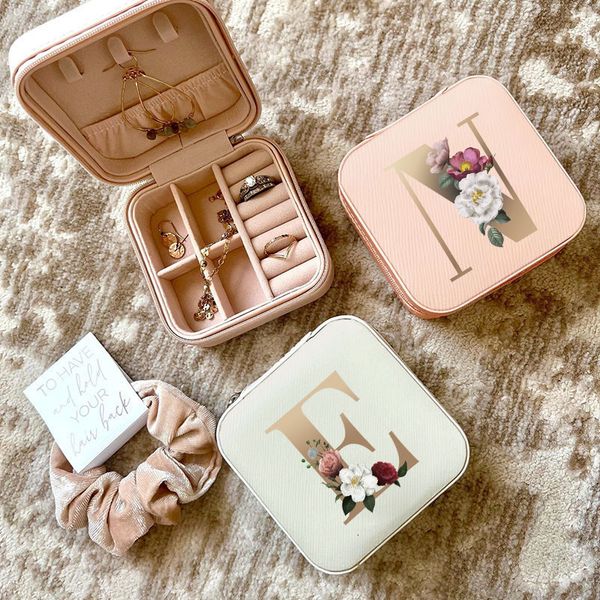 jewelry boxes fashion gold alphabet flower print personalized box girls organizer case bachelorette party gift 230801, Black;white
jewelry boxes fashion gold alphabet flower print personalized box girls organizer case bachelorette party gift 230801, Black;white