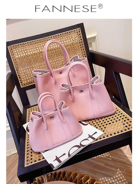 wholesale original party garden home tote bags online shop 2023 new fashion bag genuine leather handbag womens headcoat cowhide large capaci
wholesale original party garden home tote bags online shop 2023 new fashion bag genuine leather handbag womens headcoat cowhide large capaci