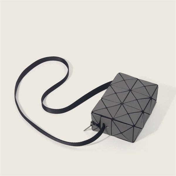 mini geometric small square box pillow bag niche hundred shoulder crossbody women's men's 0812
mini geometric small square box pillow bag niche hundred shoulder crossbody women's men's 0812