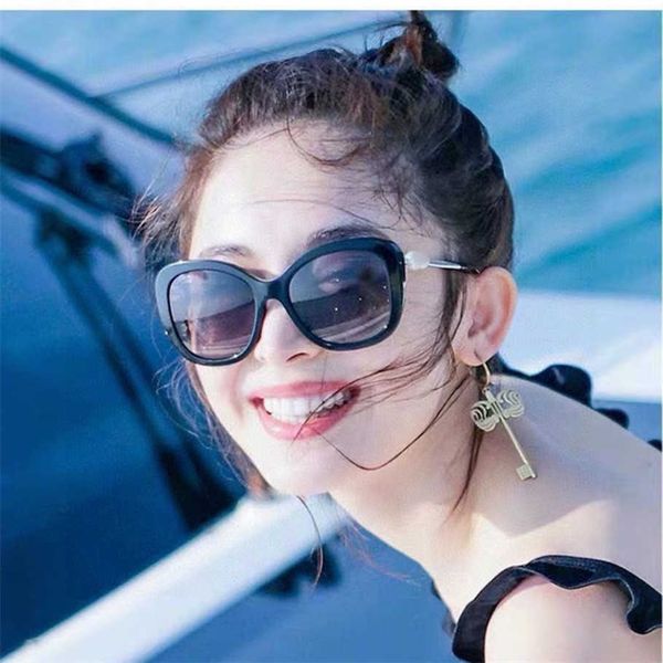 2023 new luxury designer ch5339 star ins same pearl leg sunglasses fashion cat eye sunglasses, White;black
2023 new luxury designer ch5339 star ins same pearl leg sunglasses fashion cat eye sunglasses, White;black
