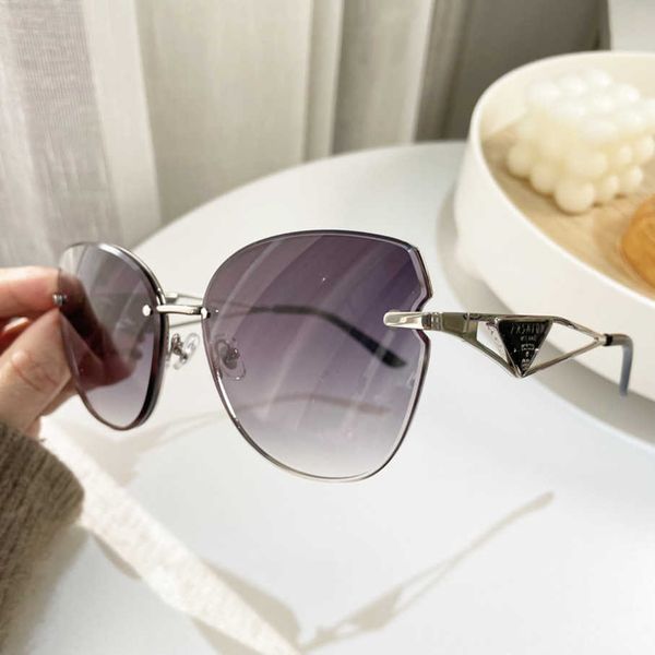 2023 new luxury designer 2023p new women's bicolor gradient color frame plain face big sunglasses foreign style, White;black
2023 new luxury designer 2023p new women's bicolor gradient color frame plain face big sunglasses foreign style, White;black