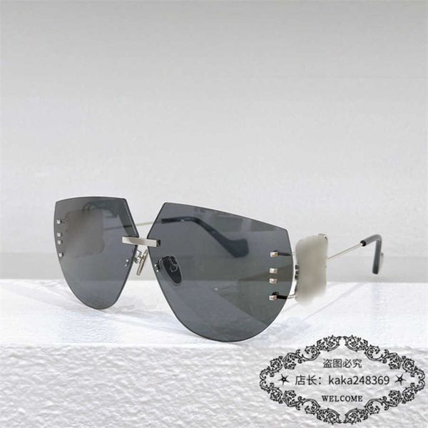 2023 new luxury designer luo yijia style sunglasses female star frameless metal sunglasses male fashion lw40049, White;black
2023 new luxury designer luo yijia style sunglasses female star frameless metal sunglasses male fashion lw40049, White;black