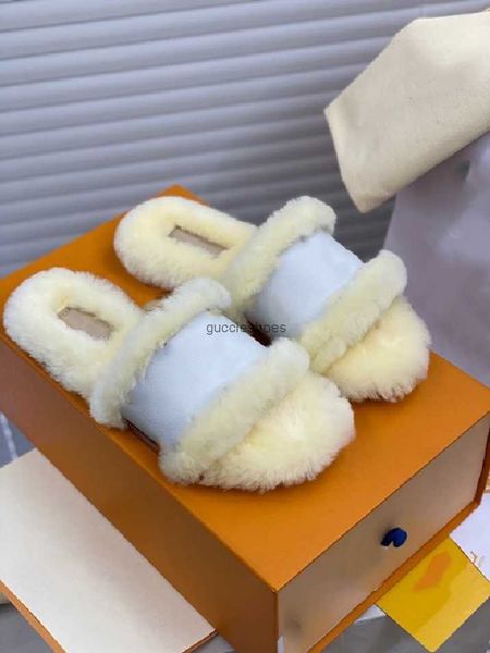 woman leather slippers with box women wool slipper lady casual shoes many colors, Black
woman leather slippers with box women wool slipper lady casual shoes many colors, Black