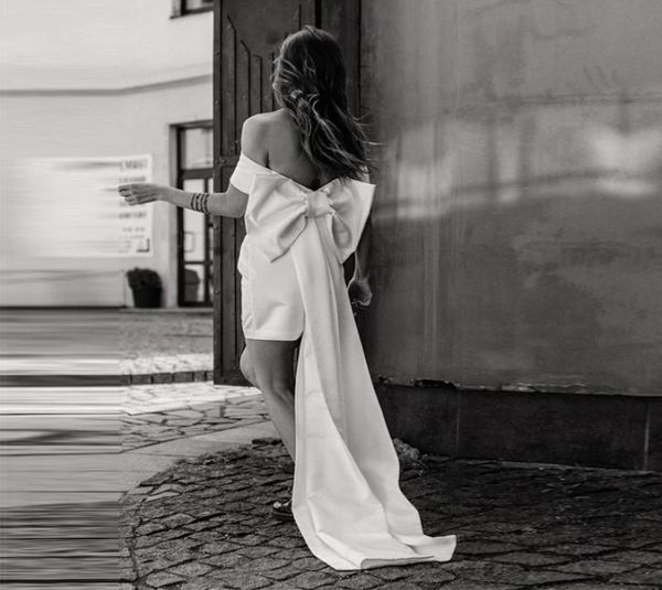 2021 simple short sheath wedding dresses with big bow back off shoulder white ivory satin bridal gowns outdoor graden beach b7395948
2021 simple short sheath wedding dresses with big bow back off shoulder white ivory satin bridal gowns outdoor graden beach b7395948