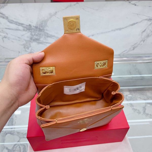 saddle bag designer velatninio v one family bags bag for stud ladiesv women's godschain flap leather mesh red same six colors beauty
saddle bag designer velatninio v one family bags bag for stud ladiesv women's godschain flap leather mesh red same six colors beauty
